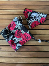 Load image into Gallery viewer, Skulls and roses treat bag
